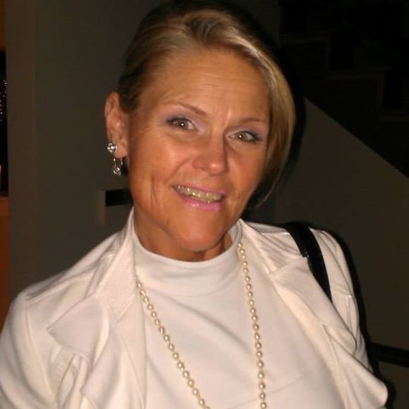 Meet your Posher, Dolly - Picture 1 of 1